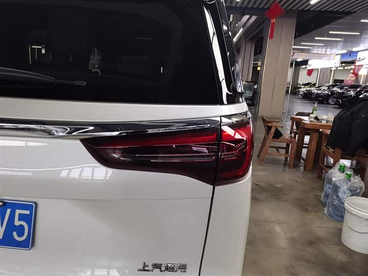 Фото 8 - Buick GL8 ES