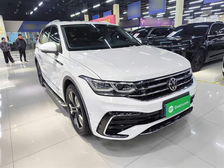 Фото 4 - Volkswagen Tiguan L Pro