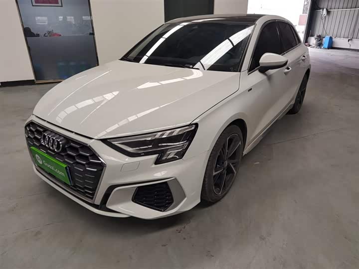 Фото 2 - Audi A3