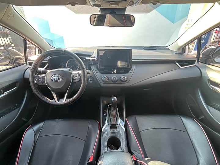 Фото 6 - Toyota Corolla