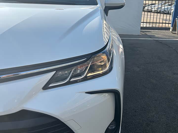 Фото 9 - Toyota Corolla