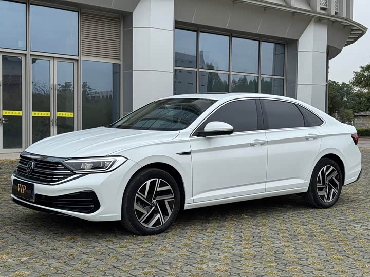 Фото 1 - Volkswagen Sagitar L