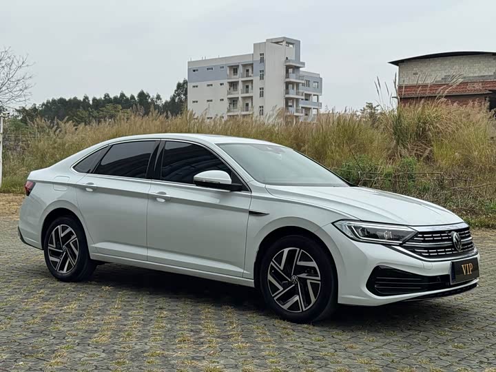 Фото 3 - Volkswagen Sagitar L