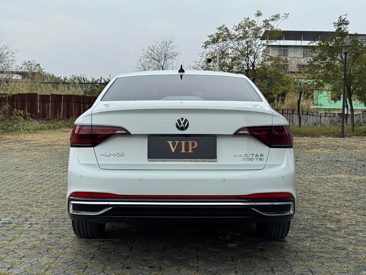 Фото 5 - Volkswagen Sagitar L