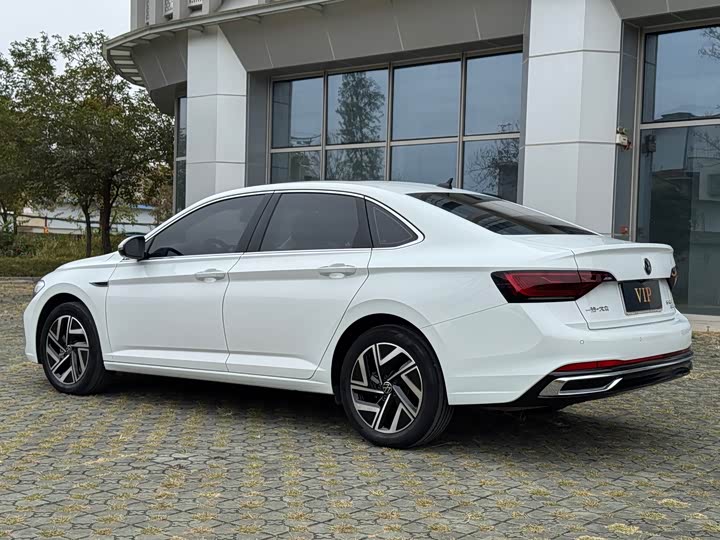 Фото 6 - Volkswagen Sagitar L