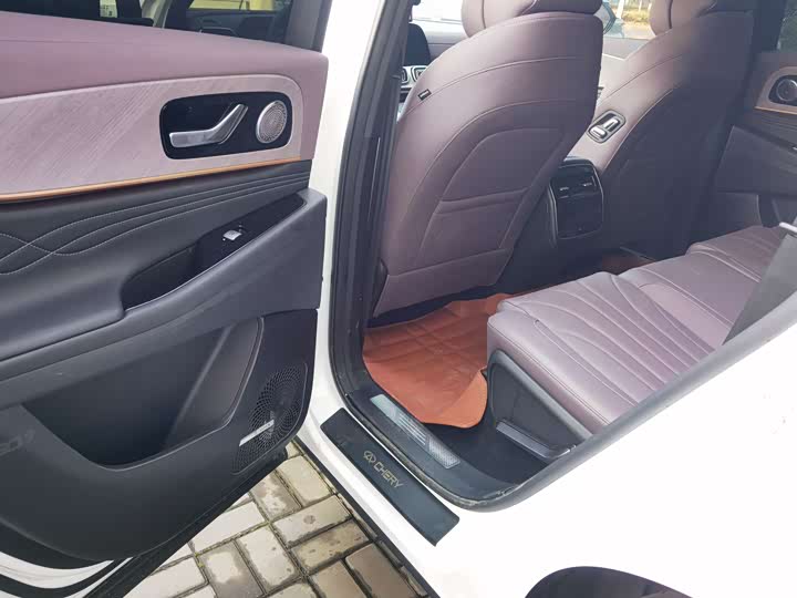 Фото 8 - Chery Tiggo 9