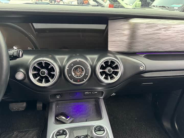 Фото 7 - Tank 300