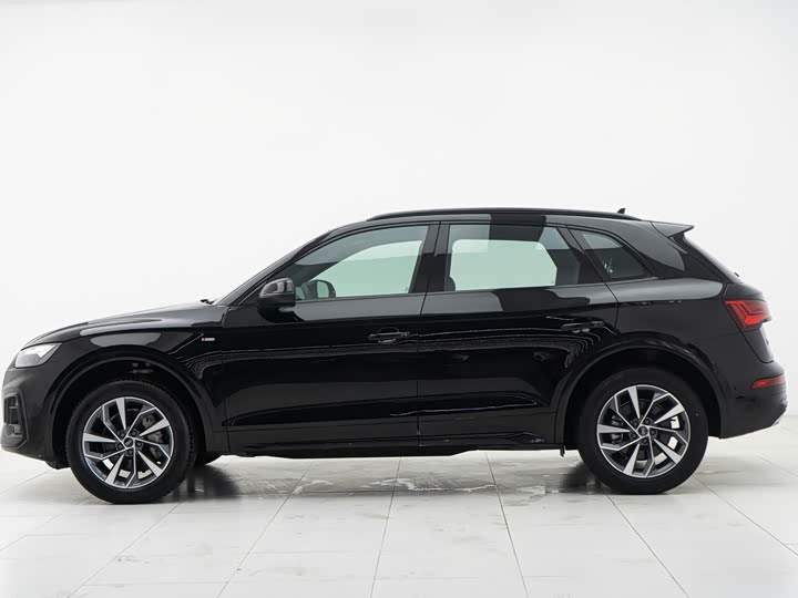 Фото 3 - Audi Q5L