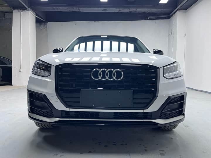 Фото 1 - Audi Q2L
