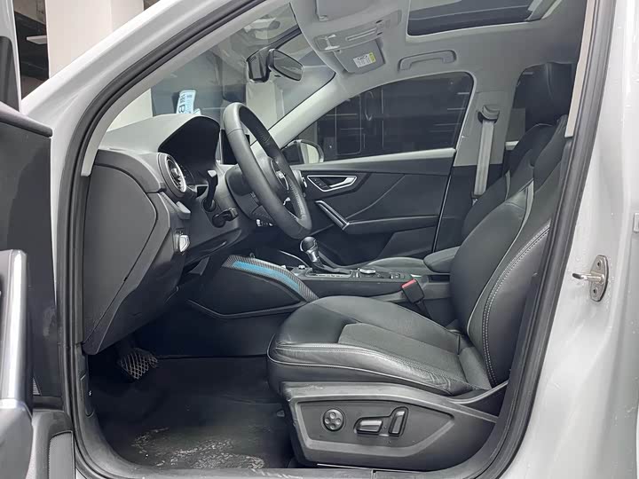 Фото 6 - Audi Q2L