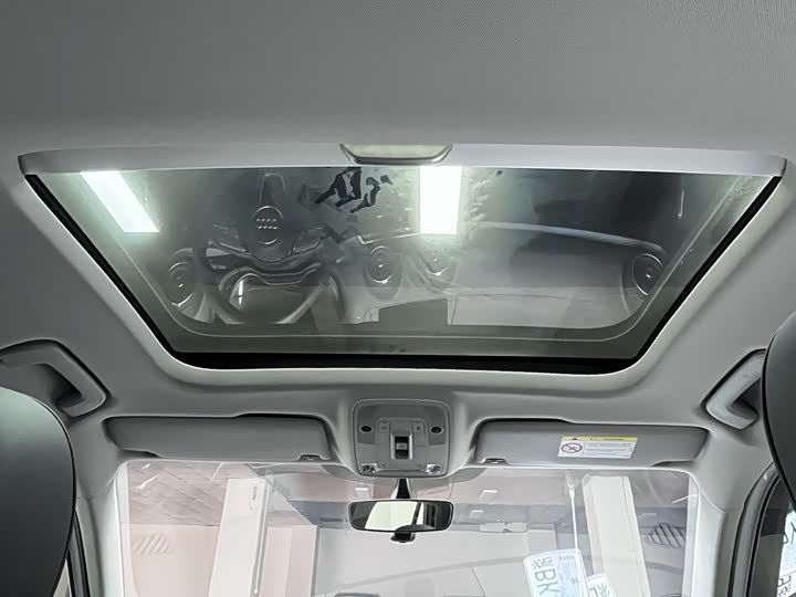 Фото 9 - Audi Q2L