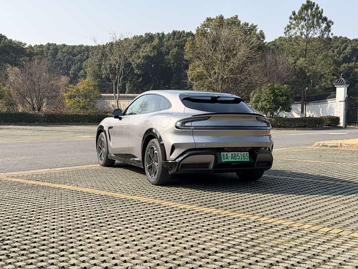 Фото 4 - Xiaomi YU7