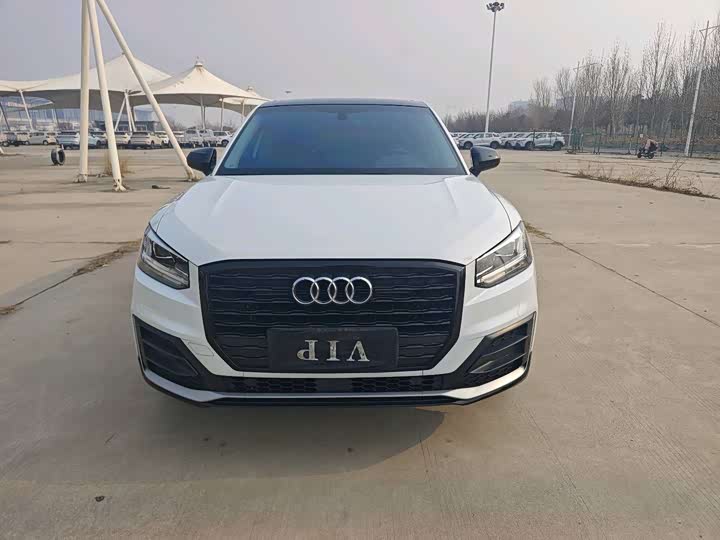 Фото 2 - Audi Q2L