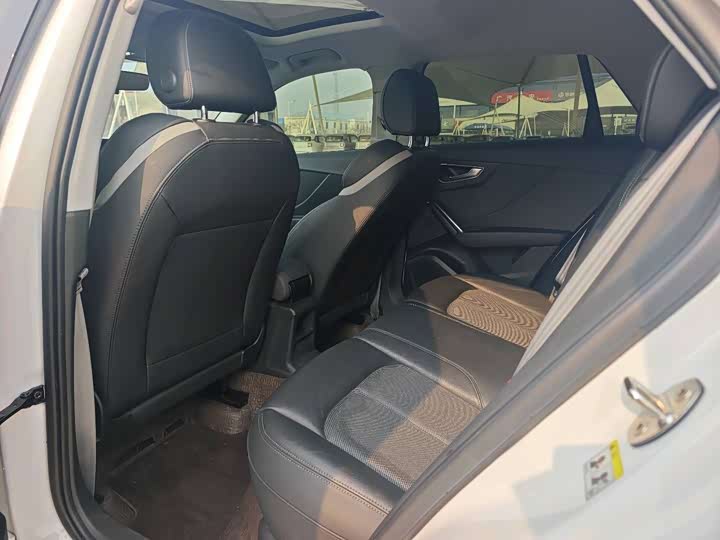 Фото 6 - Audi Q2L