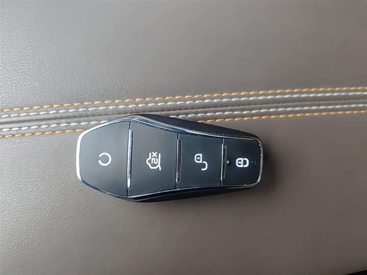 Фото 9 - BYD Qin Plus