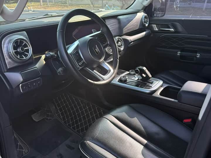 Фото 4 - Tank 300