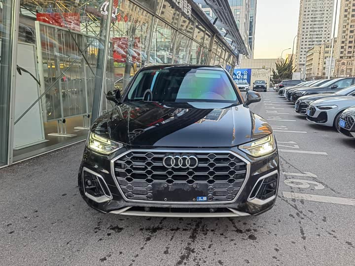 Фото 3 - Audi Q5L