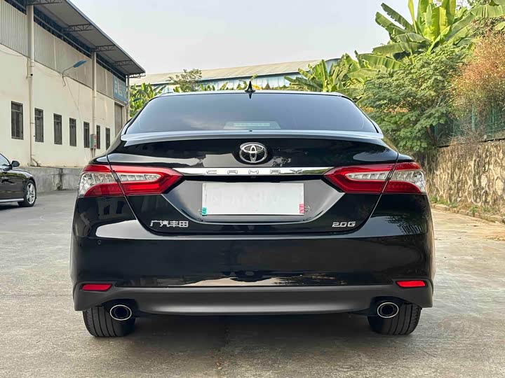 Фото 7 - Toyota Camry