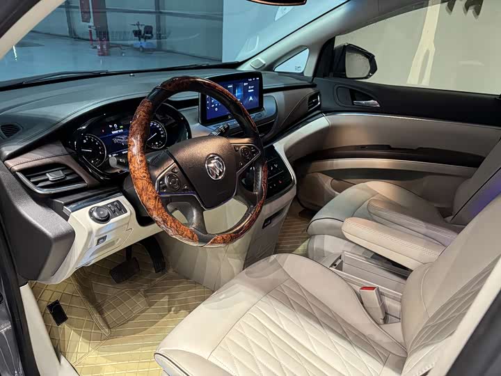 Фото 6 - Buick GL8 ES