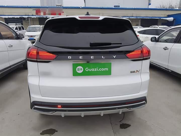 Фото 6 - Geely Atlas