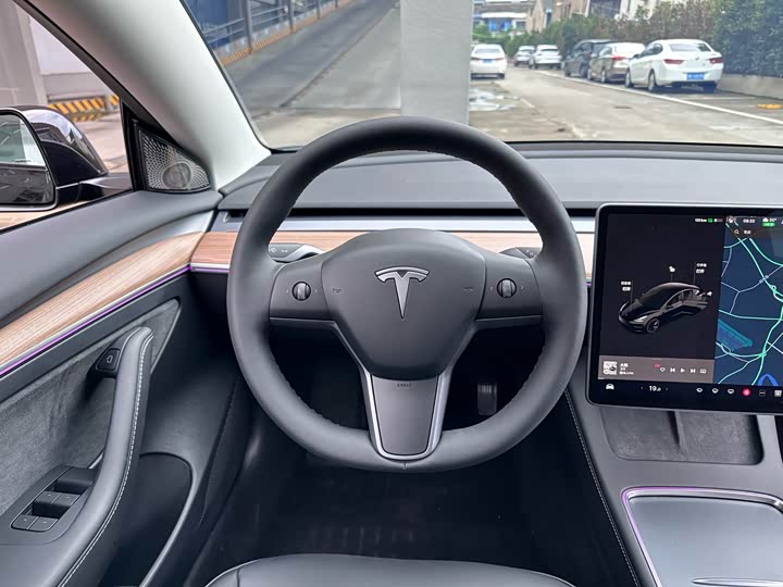 Фото 9 - Tesla Model 3