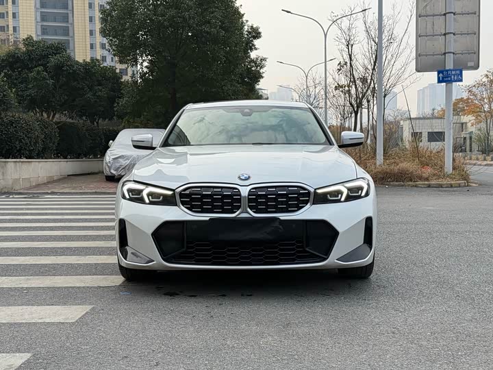 Фото 2 - BMW 3 Series
