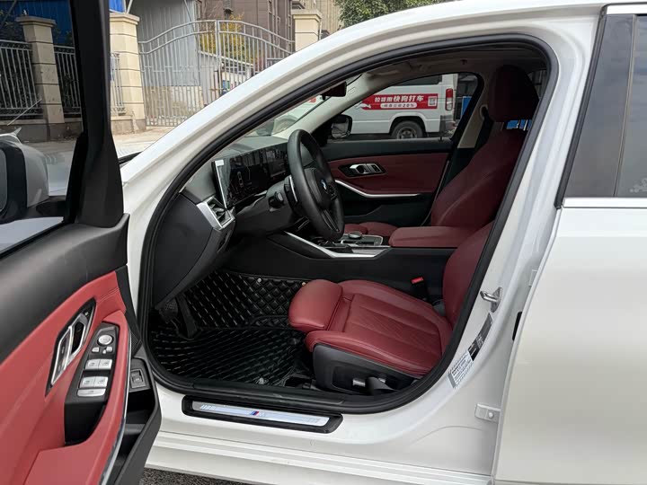 Фото 4 - BMW 3 Series