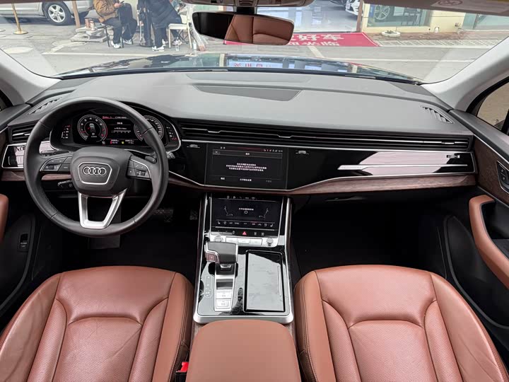 Фото 6 - Audi Q7