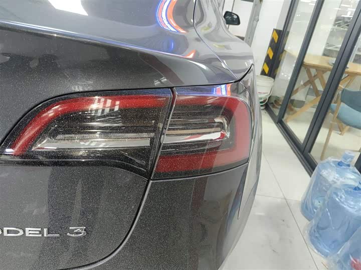 Фото 8 - Tesla Model 3