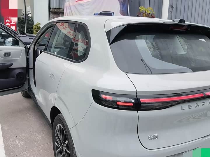 Фото 3 - Leapmotor B10