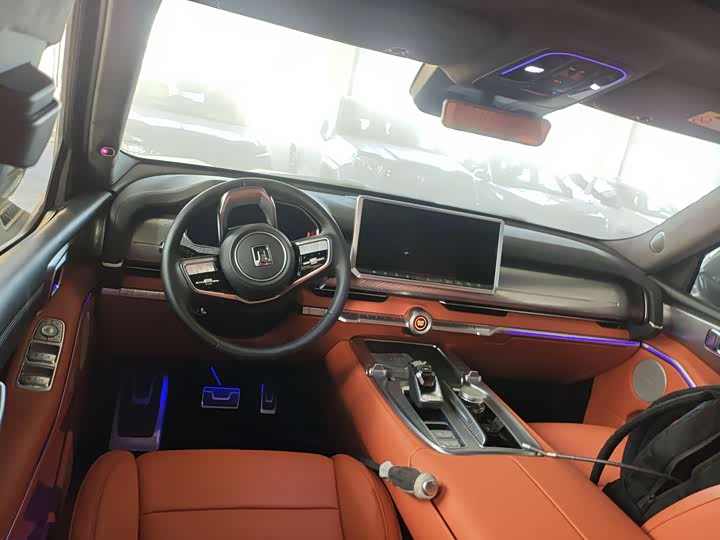 Фото 3 - Tank 700 Hybrid