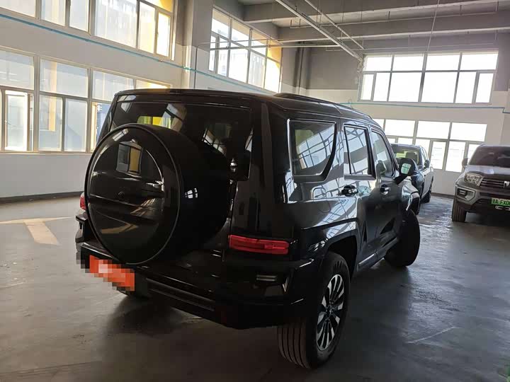 Фото 4 - Tank 700 Hybrid