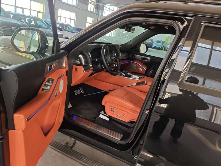 Фото 5 - Tank 700 Hybrid