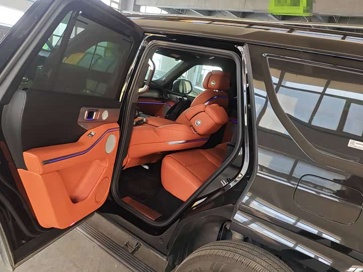 Фото 7 - Tank 700 Hybrid