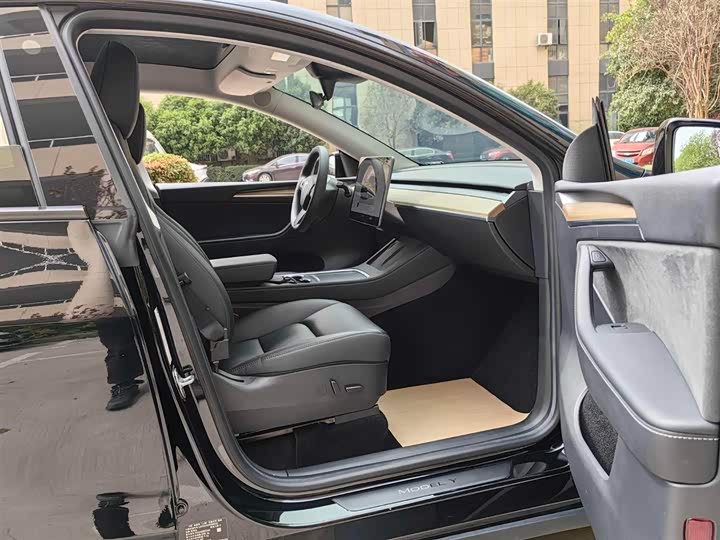 Фото 7 - Tesla Model Y