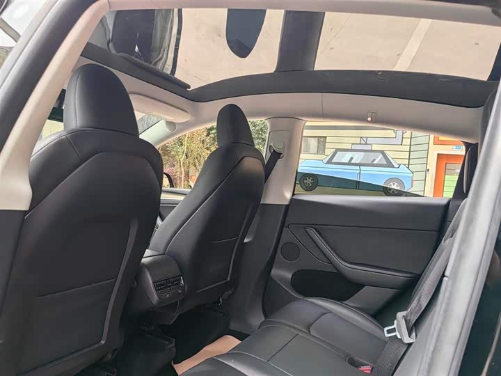 Фото 8 - Tesla Model Y