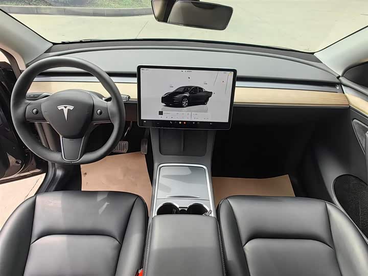Фото 9 - Tesla Model Y