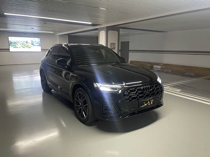 Фото 3 - Audi SQ5