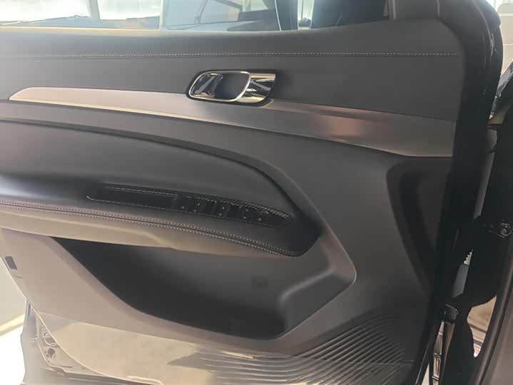 Фото 7 - Ford Equator Sport