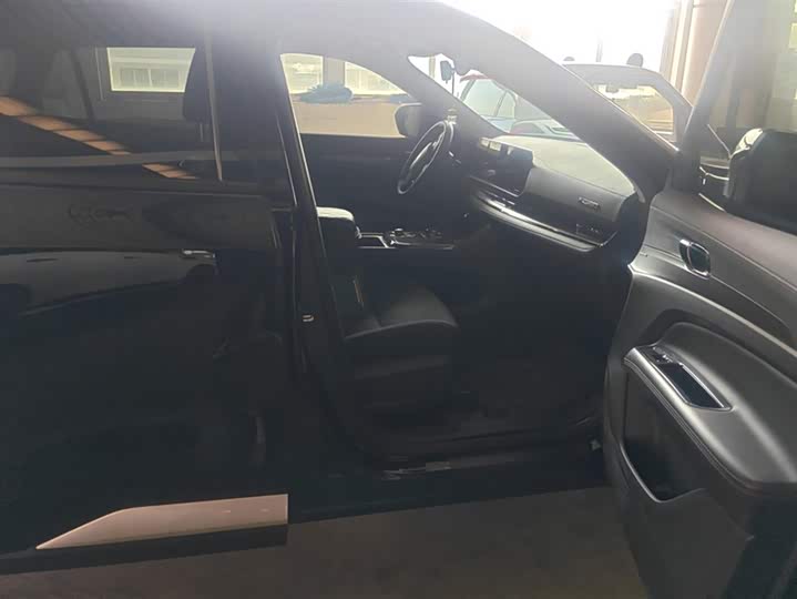 Фото 8 - Ford Equator Sport