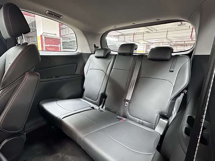 Фото 9 - Maxus Euniq 5