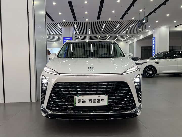 Фото 2 - Buick GL8 Hybrid