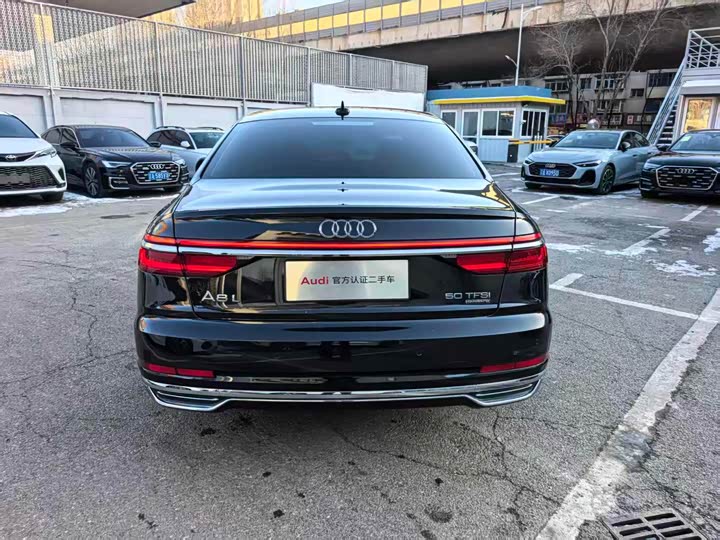 Фото 6 - Audi A8