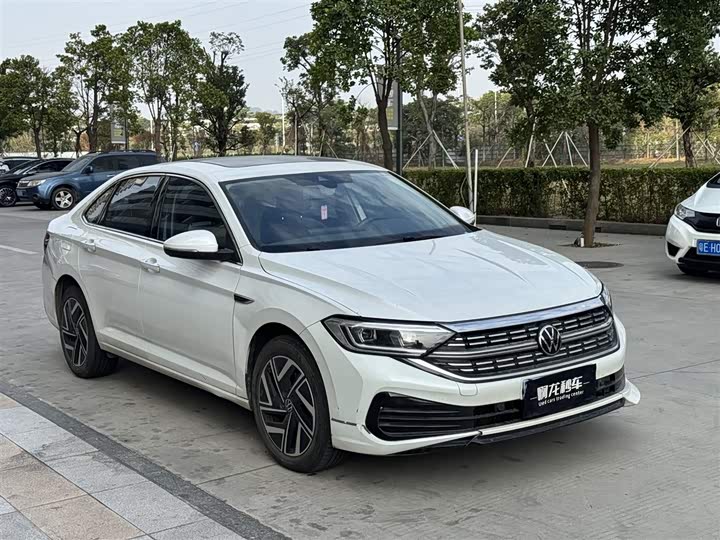 Фото 3 - Volkswagen Sagitar L