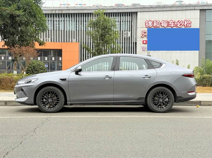 Фото 3 - BYD Qin Plus