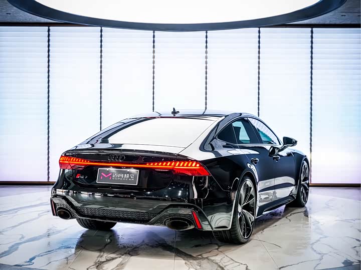 Фото 4 - Audi RS 7