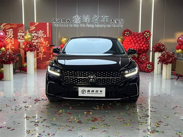 Фото 2 - Volkswagen Passat