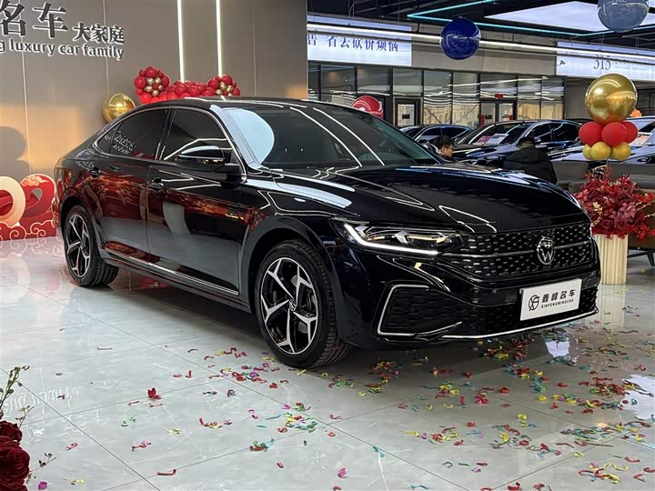 Фото 3 - Volkswagen Passat