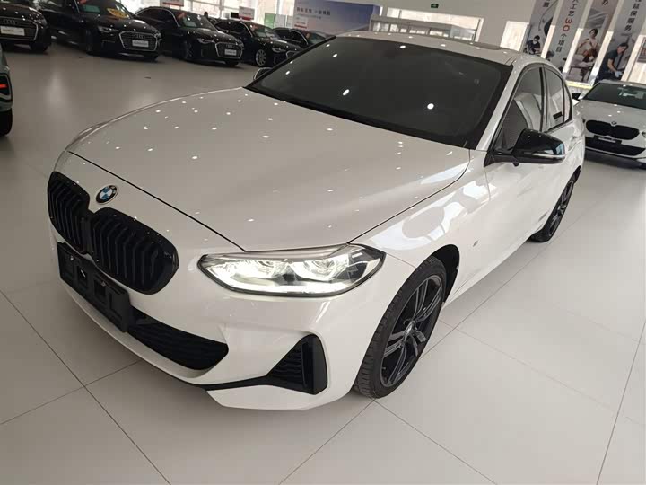 Фото 1 - BMW 1 Series