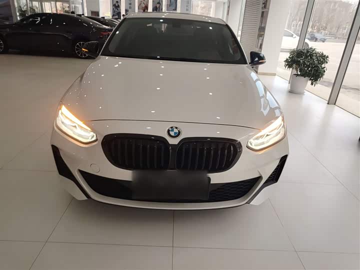 Фото 3 - BMW 1 Series